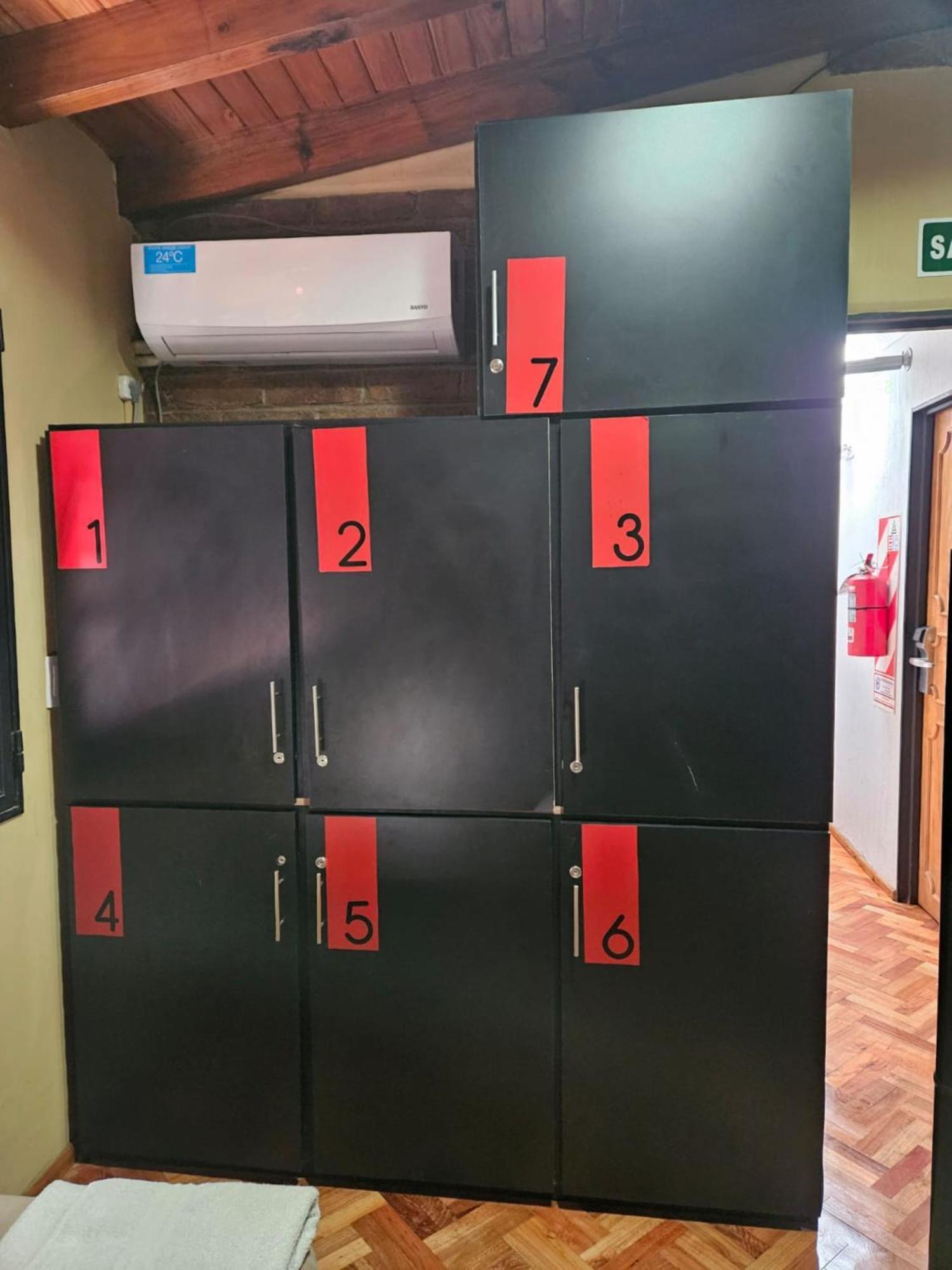 מנדוזה Dakar Hostel מראה חיצוני תמונה