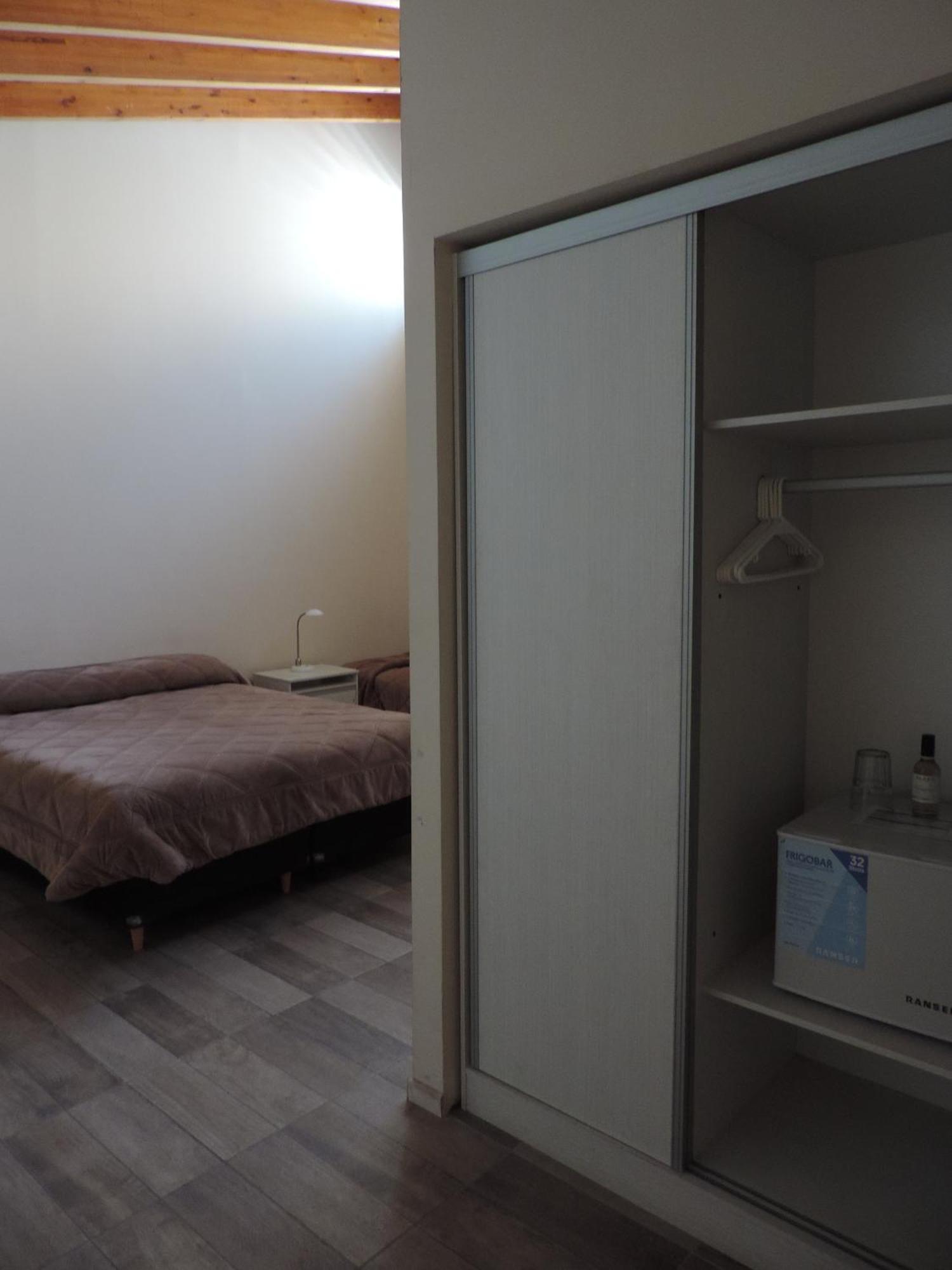 מנדוזה Dakar Hostel מראה חיצוני תמונה